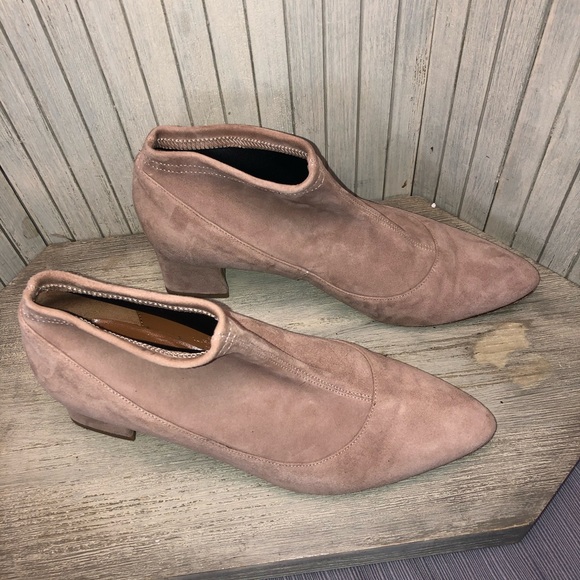 Flawless Aquatalia Beige-Grey Pointed Toe Suede Short Boots 5.5. Made in Italy. - Picture 2 of 11